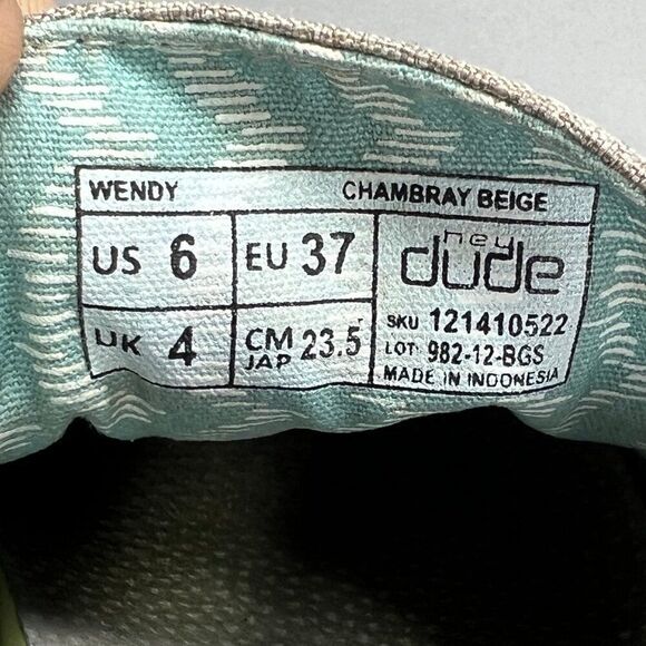 Hey Dude Women's Size 6 Wendy Chambray Beige Canvas Slip On Shoes - Picture 11 of 11